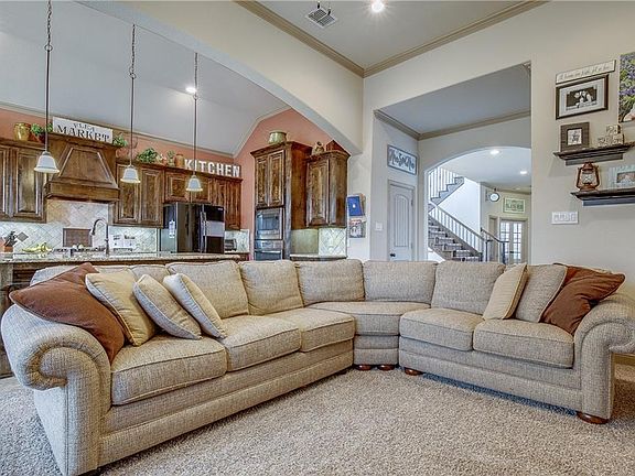 5th image of 7227 Vista Hill Ln