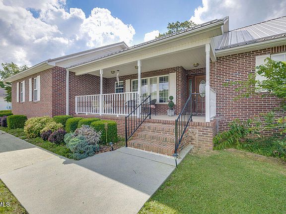 4th image of 1115 Hidden Valley Dr