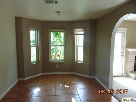 5th image of 2602 Thoroughbred Dr