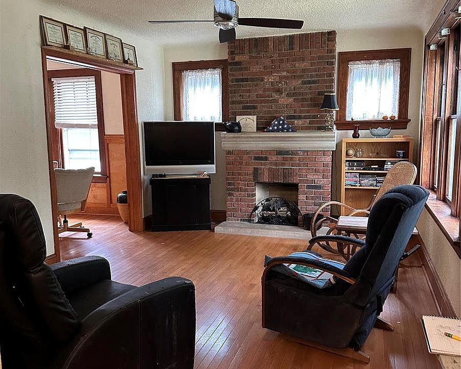 2nd image of 5532 Murdoch Ave