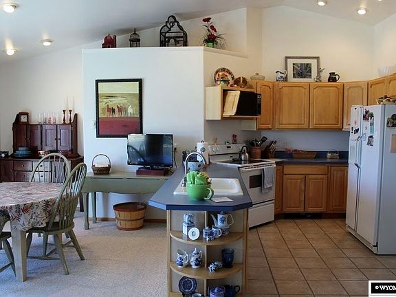 5th image of 813 Roundtop Dr