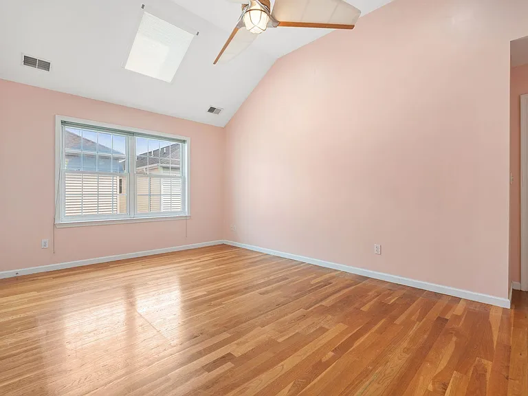 13 Humphrey Ave #1 — Photo 24