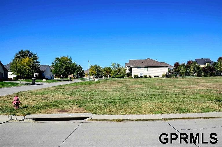 1st image of 9000 Medinah Dr