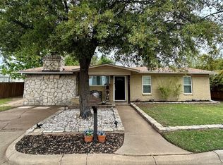 107 S Hannaford St, Granbury, TX 76048