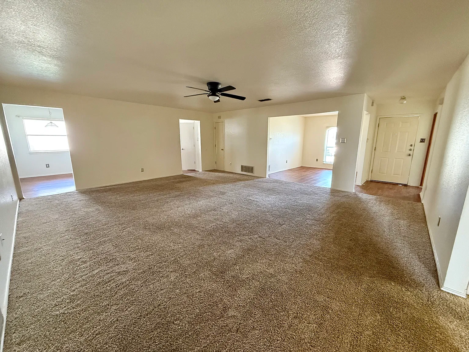 4 bed, 1887 sqft, $1,750 — Photo 1