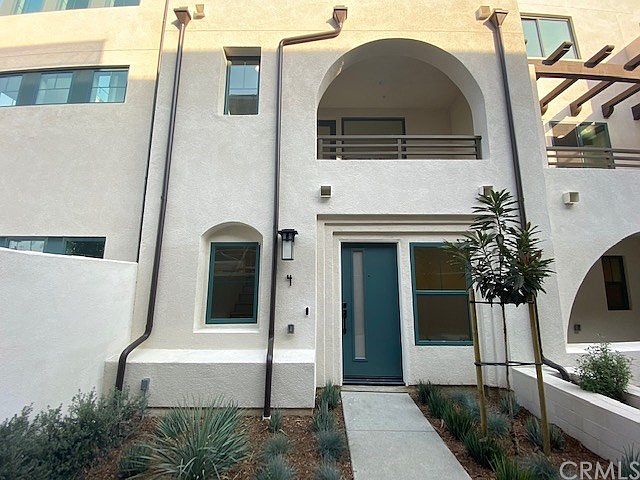 1st image of 2921 W Exposition Pl #4