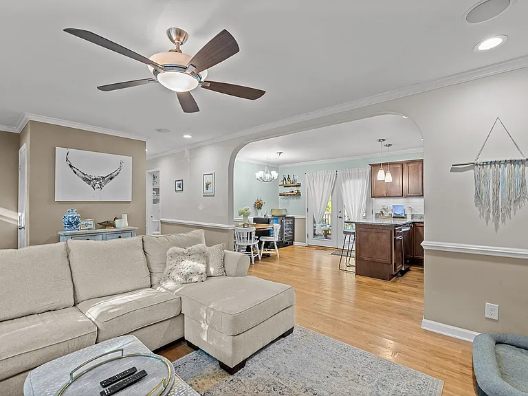 6109 Whittier Dr — Photo 11