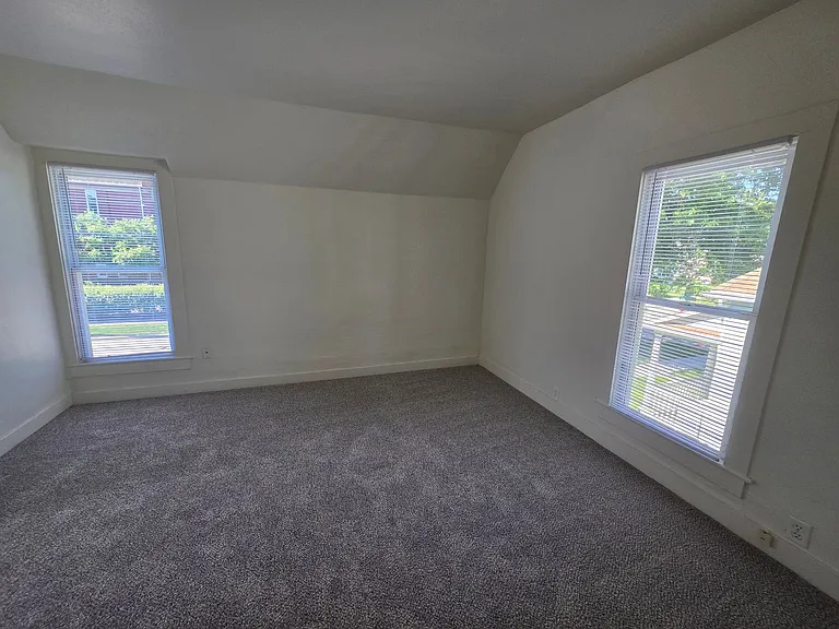 826 W Elsie St — Photo 10