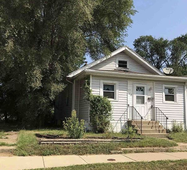 2nd image of 708 22nd Ave