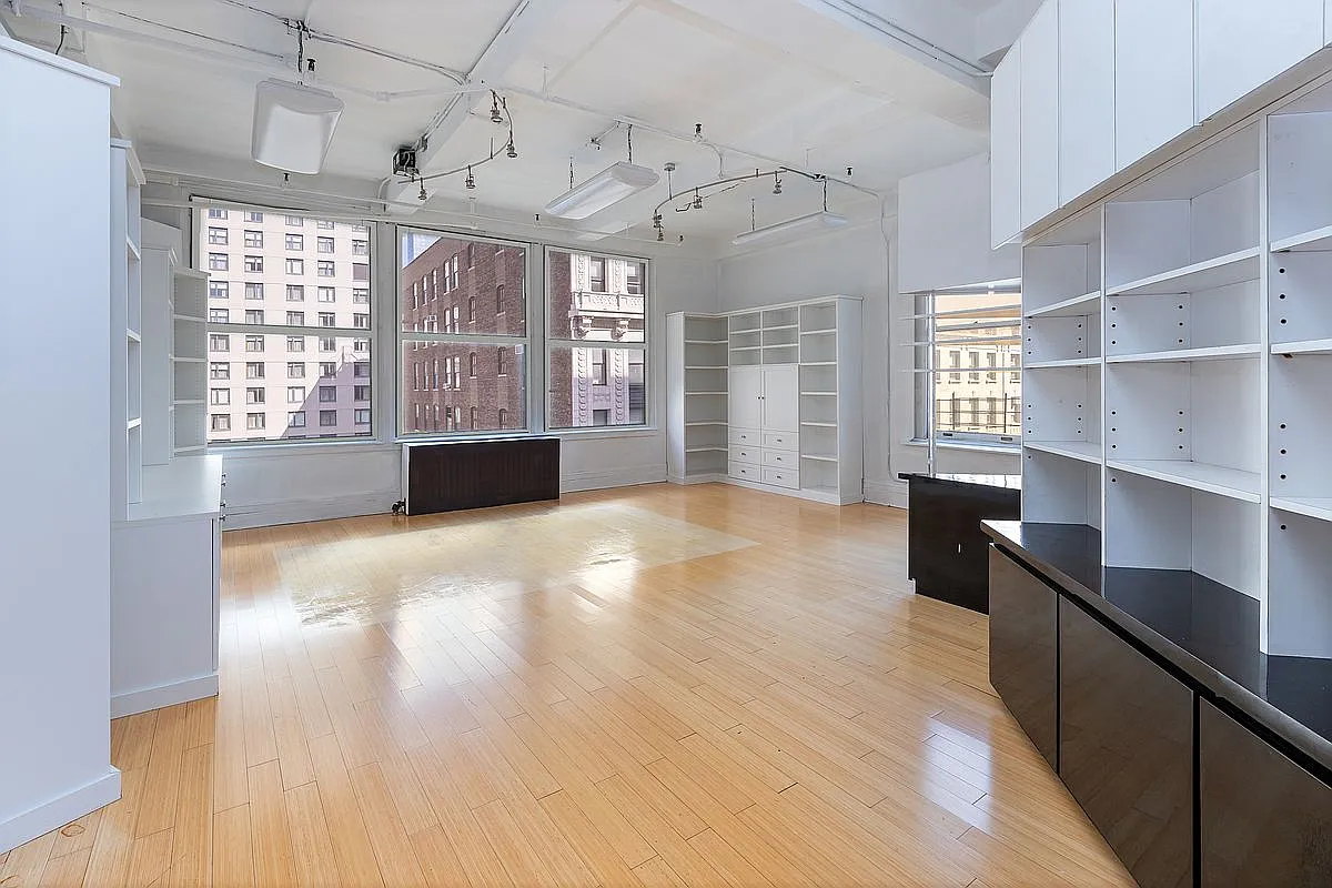 144 W 27th St Room 10F photo 1