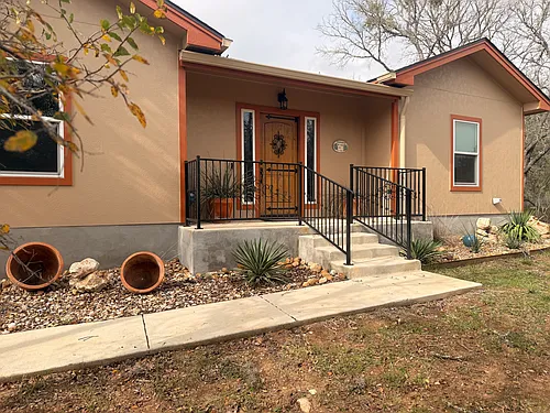 1405 Palomino Ln Photo 1