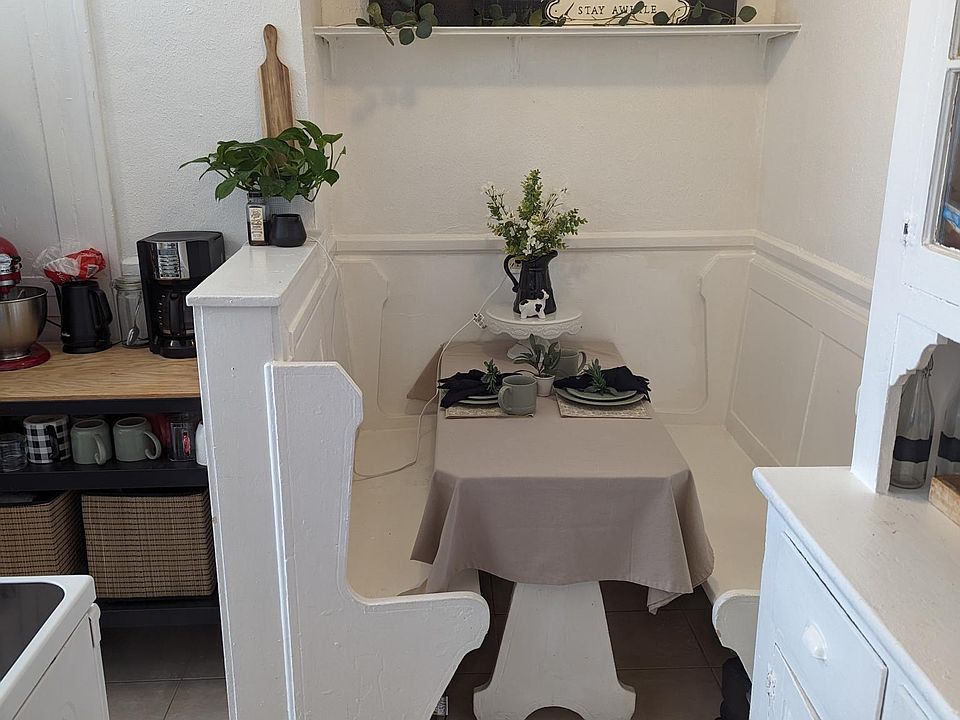 Eat-in nook