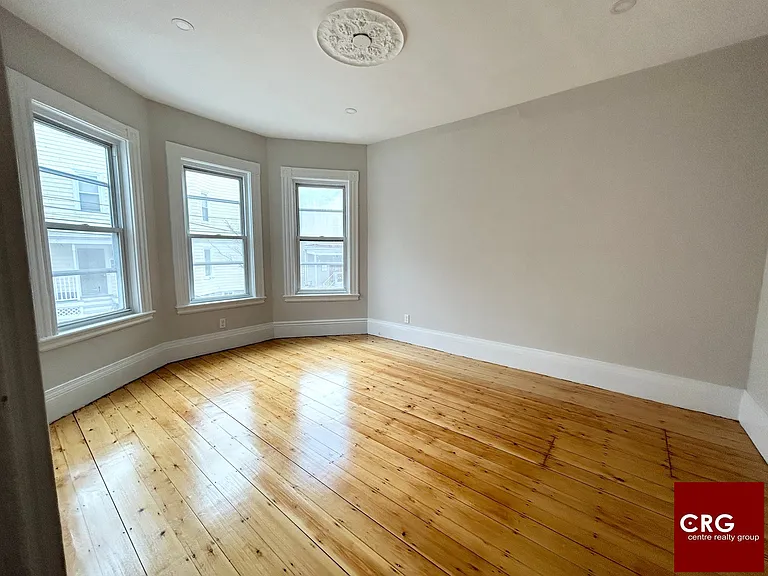 11-13 Buttonwood St #1A — Photo 3
