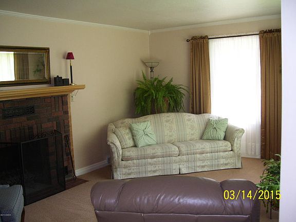 3rd image of 50 29th St N