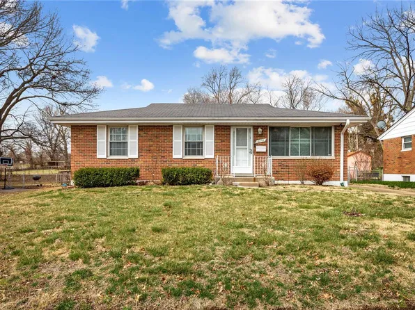 6791 Carol Lee Dr, Saint Louis, MO 63134