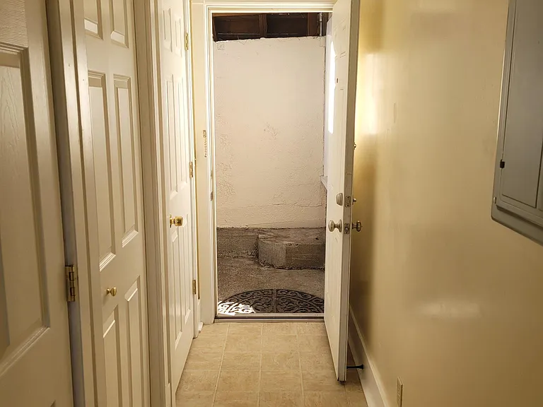 1001 Jefferson St — Photo 6