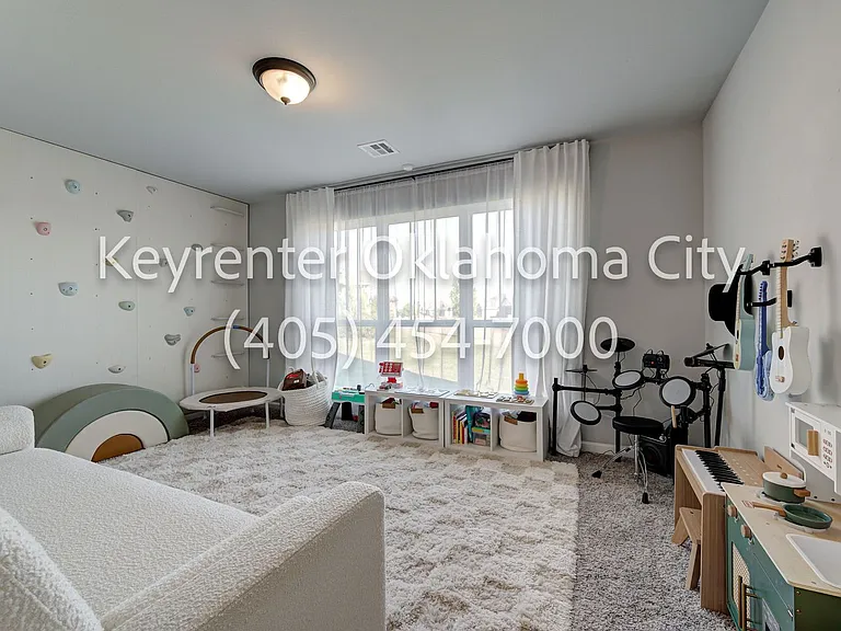 4200 NW 156th Ter — Photo 32