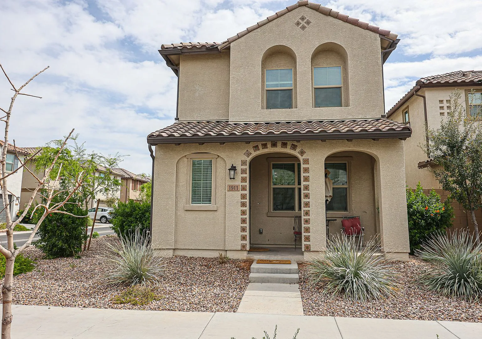 Stunning 4 bedroom, 4 bathroom home in the desirable gated community of Horizon in Chandler — Photo 1