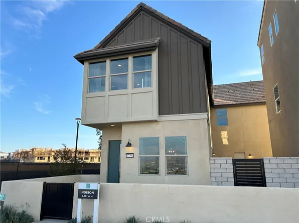 27394 Snow Creek Pl, Valencia, CA 91381