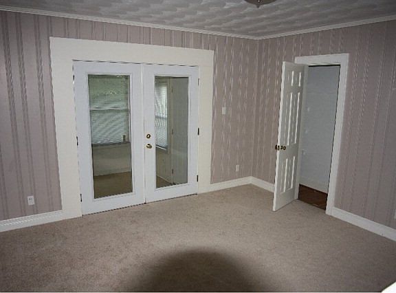 5th image of 806 Parkview Ave