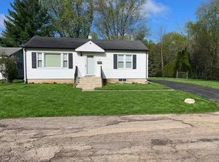 550 N Waddell Ave, Freeport, IL 61032