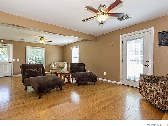 4th image of 1224 E Cobb Ave