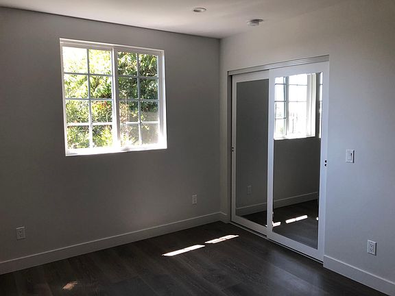 2nd image of 831 N La Fayette Park Pl