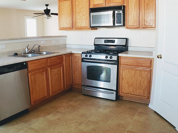 5th image of 2918 Fountain Ave