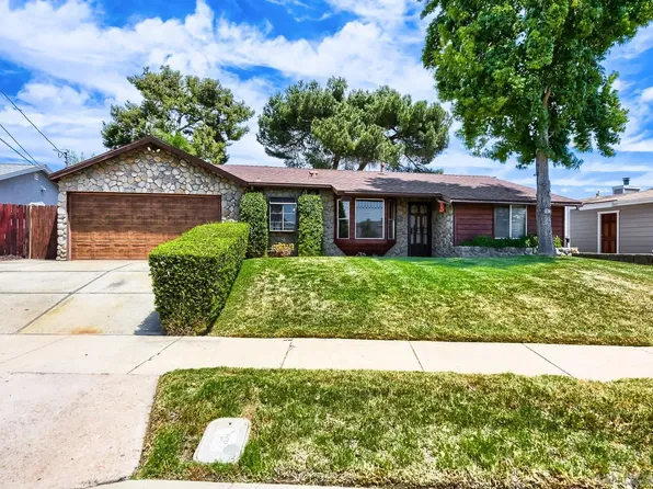 9427 W Heaney Cir, Santee, CA 92071