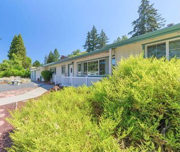 1209 SE Harvey Dr, Grants Pass, OR, 97526