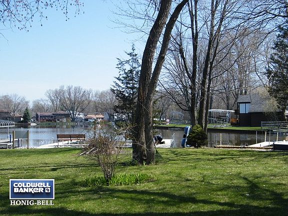 3rd image of 36575 N Iola Ave