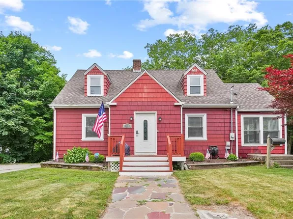 63 Broad St, Pascoag, RI 02859