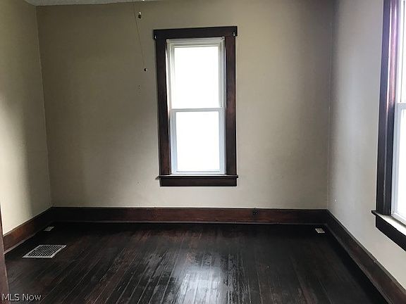 4th image of 795 Larzelere Ave