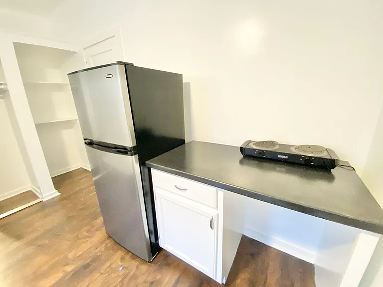 Gem Glendale — Photo 8