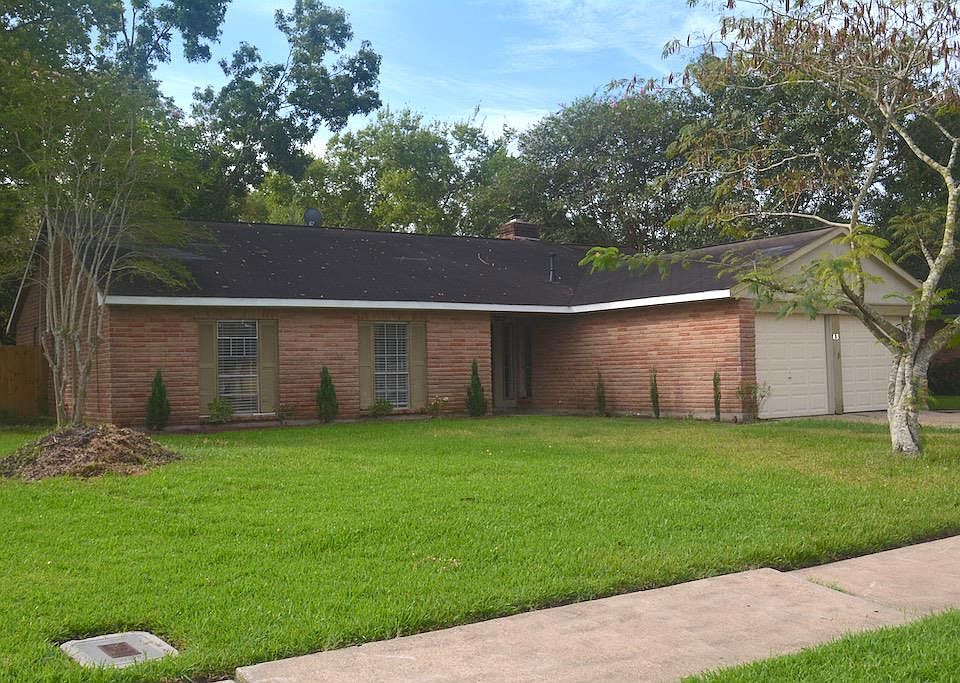 1st image of 403 Brandywyne Dr