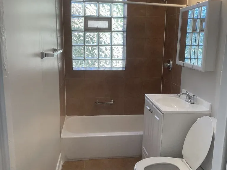 5256 W North Ave — Photo 11