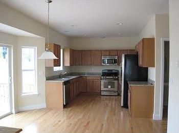 2nd image of 26 Maiden Ln