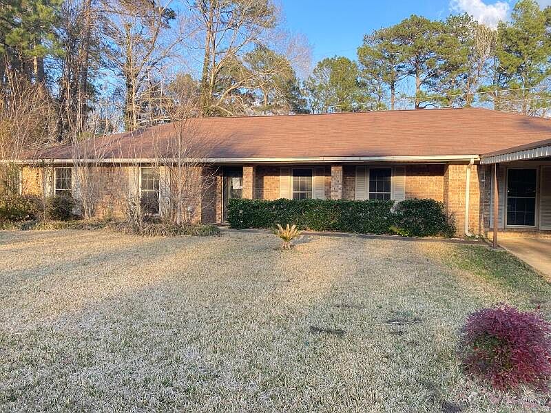1st image of 101 Veterans Ln