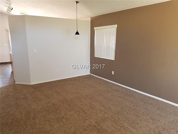 3rd image of 1088 Las Palmas Entrada Ave