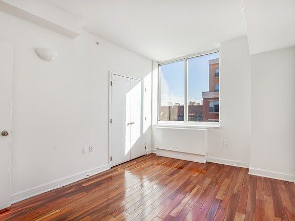 4th image of 444 Manhattan Ave APT 4D