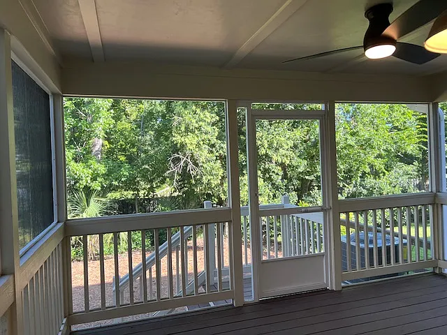 Covered porch with ceiling fan