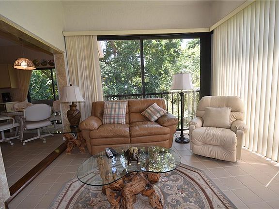 4th image of 1636 Starling Dr #205