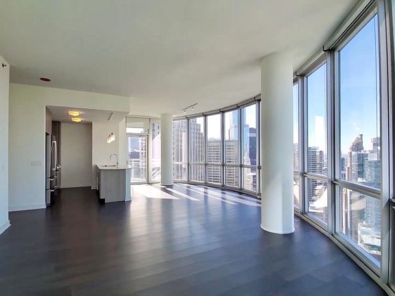 4th image of 440 N McClurg Ct APT 909