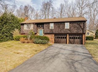 70 Elmar Dr, Feeding Hills, MA 01030
