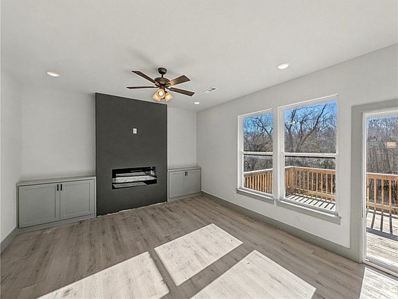 4th image of 81 Selkirk Dr
