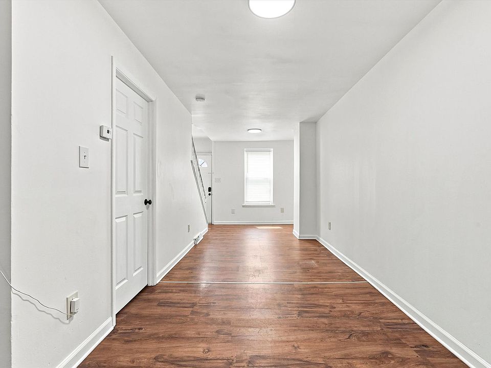 1st image of 2846 Amber St