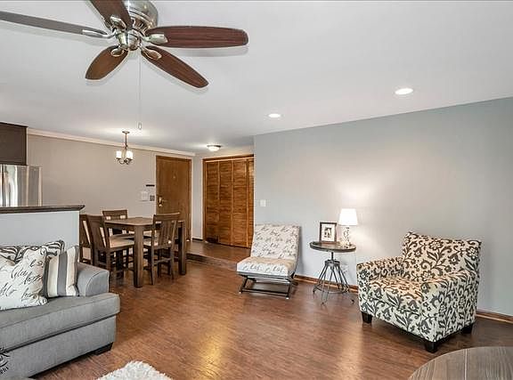 5th image of 13540 Lawler Ave APT 81