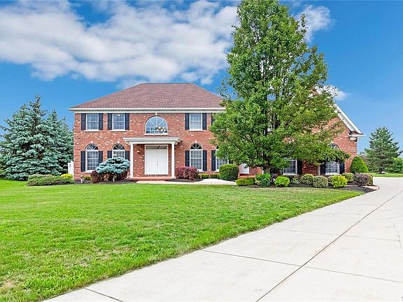 2nd image of 6483 Deerview Ct