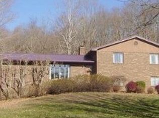 3215 Sandhill Rd, Point Pleasant, WV 25550