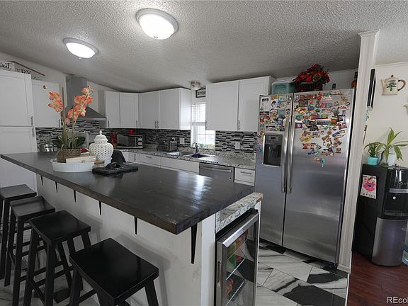 5th image of 8391 Garfield Circle